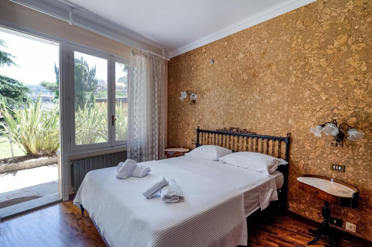 Villa Tamagna - Swimming Pool, Barbeque, Garden *
