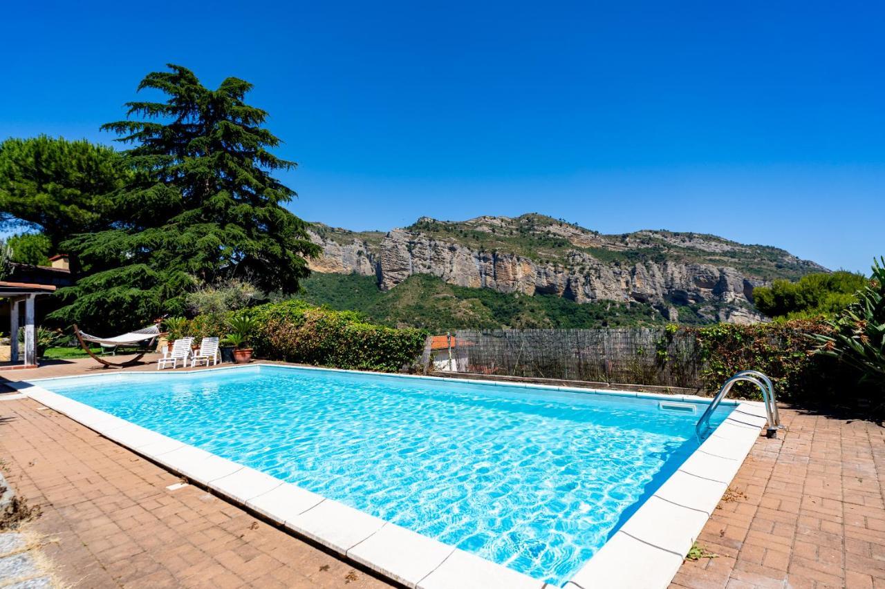 Villa Tamagna - Swimming Pool, Barbeque, Garden *